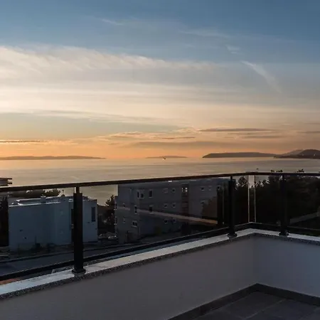Appartement Lion's Starlight Podstrana